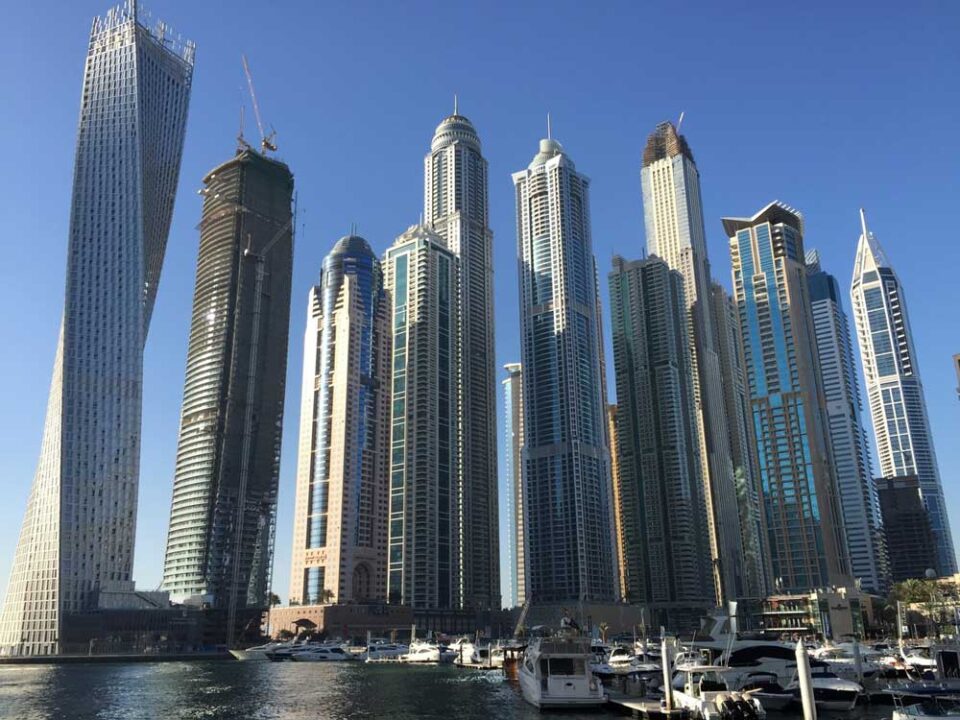 Implantation à Dubaï